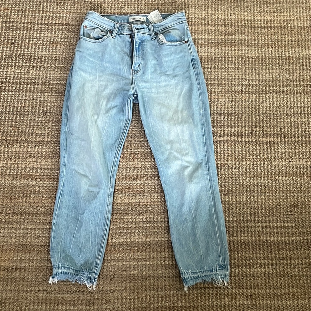 Abercrombie & fitch mom jeans